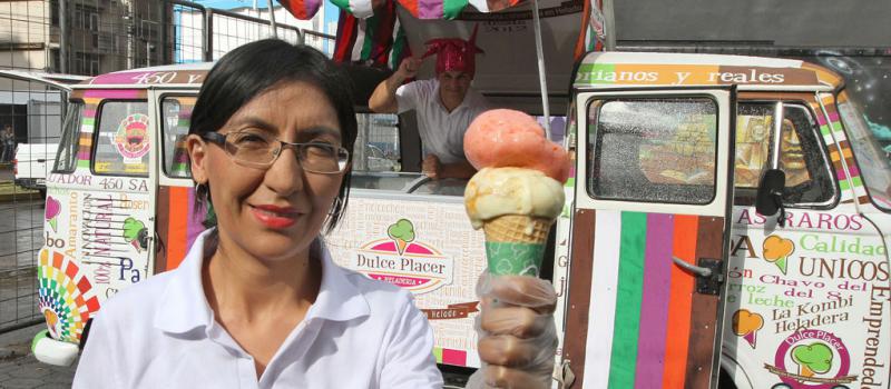 Ana García es una de las fundadoras de este emprendimiento que oferta más de 460 sabores de helados en locales fijos y en sus combis. Foto: Eduardo Terán / LÍDERES