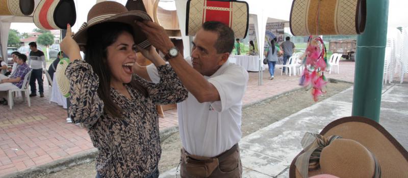 En Calceta (Bolívar) se realizó una feria de emprendimientos en la que participaron 100 negocios manabitas.