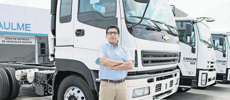 Omar Mideros, gerente de camiones de E. Maulme, en el nuevo centro. Enrique Pesantes / LÍDERES
