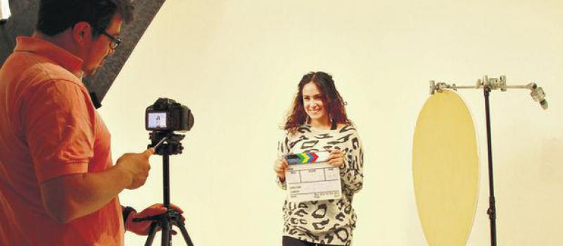 Sol Zurita participa en un 'casting' que se realiza en la productora Vértigo. La actividad en esta firma crece. Foto: Jenny Navarro / LÍDERES