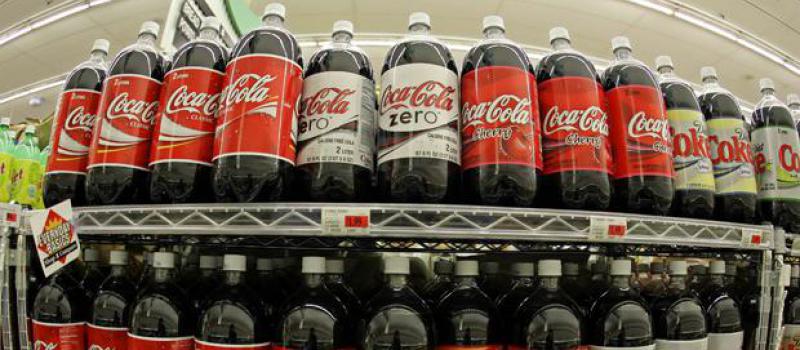 El lanzamiento de bebidas saborizadas como New Coke, Coca Cola Zero y Coca Cola Vainilla no generaron el impacto positivo entre los consumidores. Foto: Archivo.