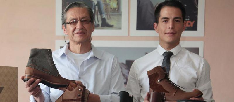 Diego Reyes Luzuriaga (hijo) y Diego Reyes Vega (padre), están al frente de la empresas de calzado Anndy. Foto: Paúl Rivas / LÍDERES.
