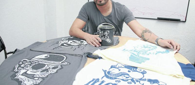 En taller los diseños pasan del papel a las camisetas | Revista