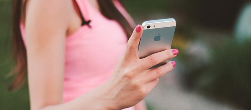 Hay aplicaciones que le pueden ayudar a controlar el gasto de los servicios de su celular. Foto: Pixabay