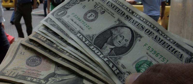 La apreciación del dólar tiene 'un impacto significativo' sobre la economía de Estados Unidos. Foto: Mario Fautos/ LÍDERES.