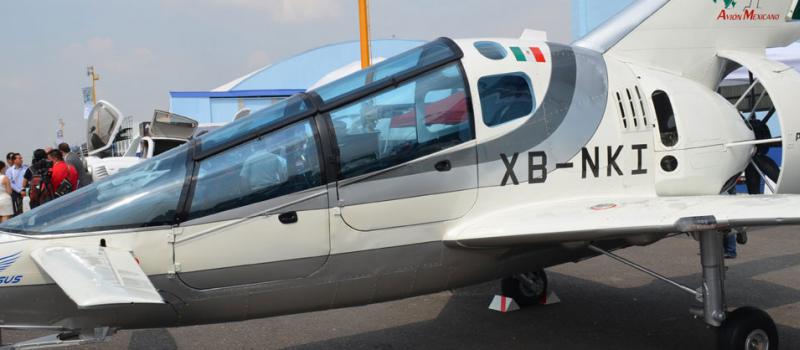 La empresa Oaxaca Aerospace mostró su primer prototipo de avión mexicano de la era moderna. Foto: EFE