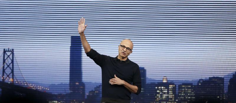 El consejero delegado de Microsoft, Satya Nadella, aseguró que la nueva generación de Windows está pensada para ofrecer una experiencia satisfactoria en los dispositivos móviles. Foto: AFP