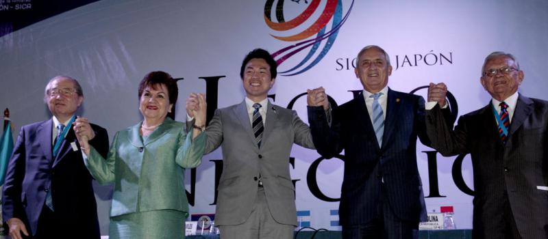 La cita con empresarios japoneses concluirá el martes 26 de mayo, en Guatemala. Foto: EFE