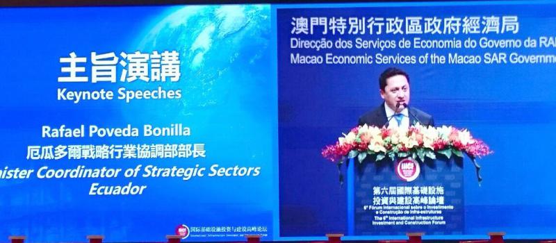 El ministro Rafael Poveda en la inauguración del Sexto Foro Internacional de Infraestructura, Inversión y Construcción, en China. Foto: El Comercio