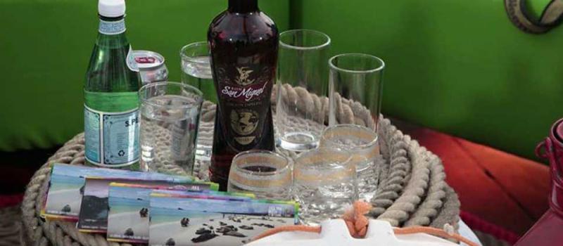 El ron fue uno de los productos que se mostraron en el stand de promoción de la oferta ecuatoriana, en Irlanda. Foto: Cortesía.