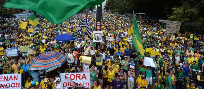 El Gobierno de la presidenta Dilma Rousseff lucha para terminar de pasar por el Congreso un duro ajuste fiscal. Foto: AFP.