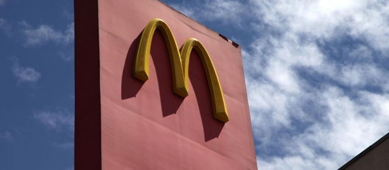 Empleados de McDonald's se movilizaron para reclamar mejores condiciones laborales. Foto: Archivo/LÍDERES.