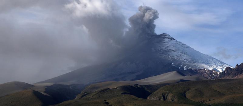 El volcán incrementó su actividad eruptiva al concluir el primer semestre de este año. Foto: Glenda Giacometti / LÍDERES