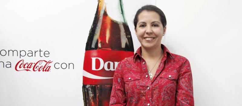 Daniela Córdova, Gerente de Marca de Coca- Cola de Ecuador, presenta la campaña "Comparte una Coca-Cola". Foto: Archivo/ LÍDERES.
