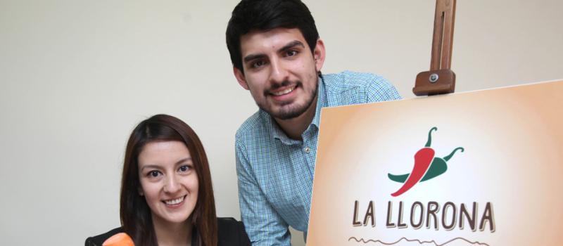 Matilde Villarreal y Óscar Luna son propietarios del emprendimiento que elabora ají artesanal. Foto: Vicente Costales/ EL COMERCIO.
