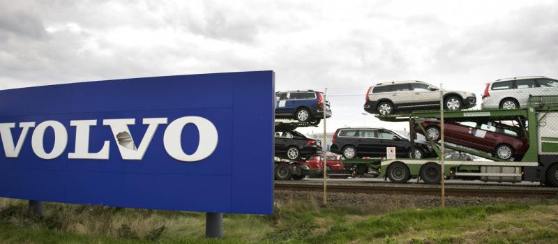 El mayor fabricante mundial de camiones, Volvo, anunció haber multiplicado por siete en 2015 su beneficio neto, gracias sobre todo a las reducciones de costes. Foto: AP
