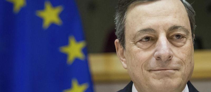 El presidente del Banco Central Europeo (BCE), Mario Draghi, afirmó que está "preparado para hacer su parte" en el fortalecimiento de la eurozona, objetivo para el que además pidió "contribuciones" de todos los ámbitos políticos. Foto: EFE