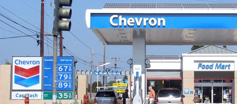 La compañía petrolera Chevron también se vio afectada por la crisis petrolera. Foto: Wikipedia