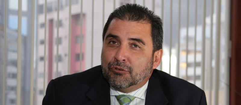 Patricio Salas, secretario ejecutivo de la Federación Ecuatoriana de Empresas de Seguros. Fotos: Alfredo Lagla / LÍDERES