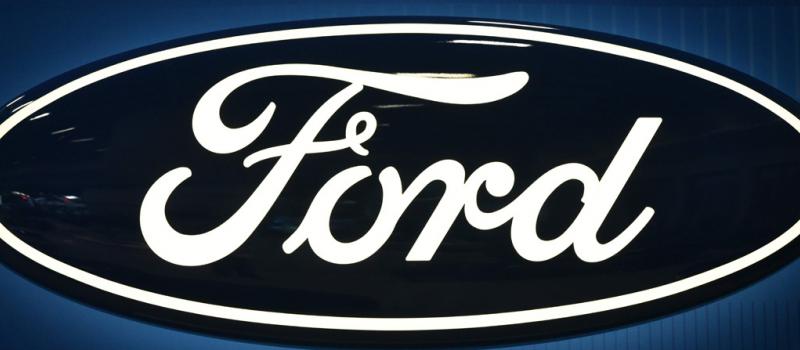 Ford se propone añadir 700 puestos de trabajo e invertir USD 700 millones en un plazo de cuatro años para ampliar su planta de Flat Rock. Foto: AFP