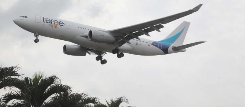 Llegada de un avión de Tame al Aeropuerto  José Joaquín de Olmedo. Foto: Referencial