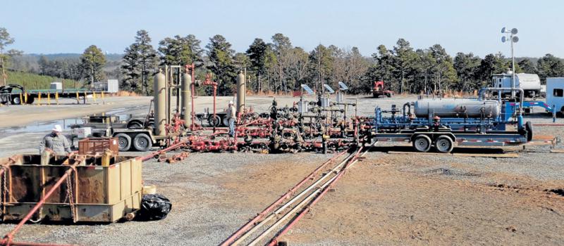 Parte de un campo de gas de la localidad de Damascus, en el estado de Arkansas. EE.UU. es el país donde más intensivamente se desarrolla la industria de los combustibles de esquisto. Fotos: IPS