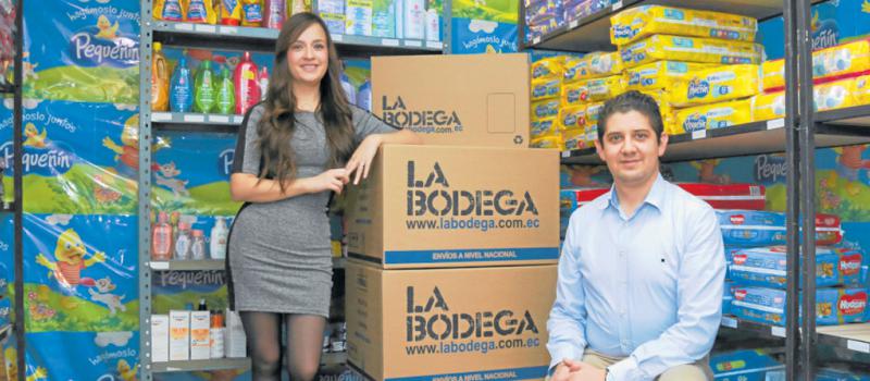 Diana León y Pablo Román lanzaron La Bodega, donde se encuentran productos infantiles y de uso familiar. Foto: Diego Pallero / LÍDERES