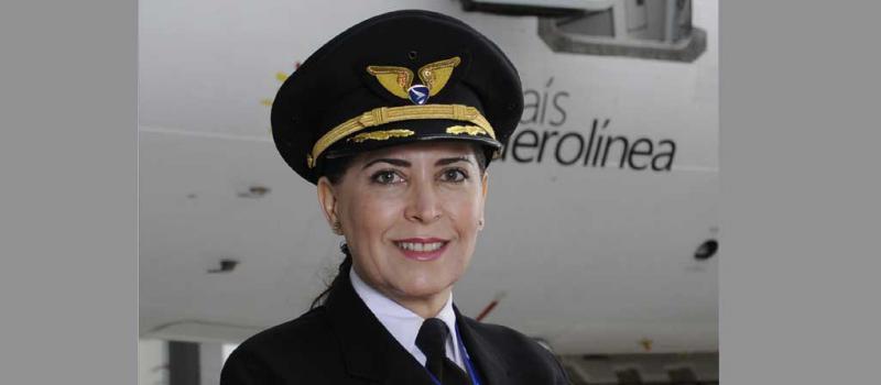 Sviercovich lideró la iniciativa de un vuelo con tripulación integrada solo por mujeres. Foto: Cortesía