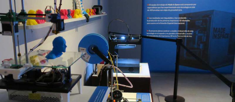 Se observa una impresora 3D en la exhibición Misión Futuro en el edificio de la Fundación Telefónica en Buenos Aires (Argentina).  Foto: EFE