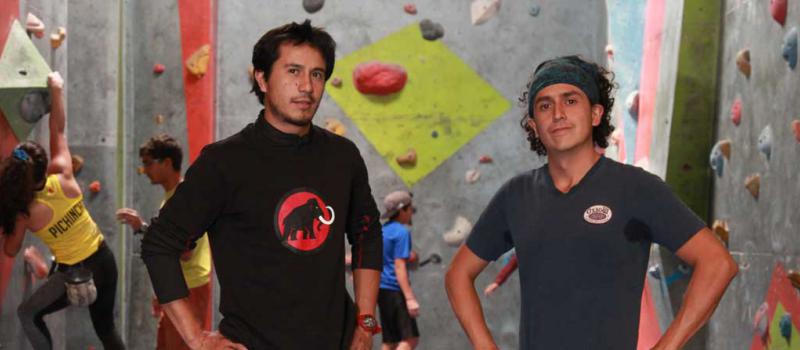 Andrés López y Sebastián Zurita son socios de Campo 4, una sala de escalada ubicada en el norte de Quito. Su negocio está dirigidido a expertos y principiantes en esta actividad. Foto: Diego Pallero / LÍDERES