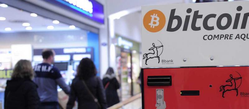 La moneda virtual más fuerte es el ‘bitcoin’. El 3 de septiembre se cotizó en USD 4 680. Foto: AFP
