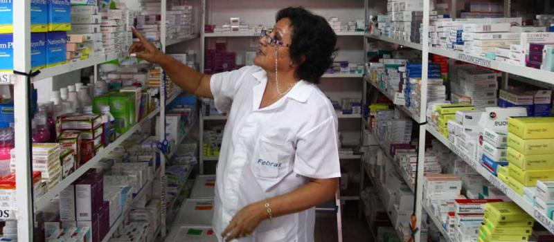 Una imagen de una farmacia en Quito. En América Latina se registran avances en la producción y distribución de diversos  medicamentos. Foto: Archivo  / LÍDERES