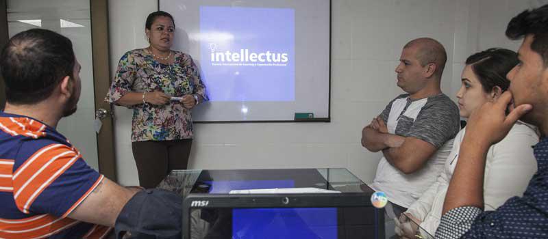 Intellectus ha atendido a emprendedores de Ecuador, Perú, Colombia y México. Gabriela Haro es la directora. Foto: Enrique Pesantes / LÍDERES