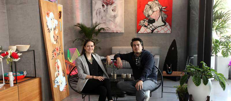 En el norte de Quito está Estudio Aura, en donde se expone mobiliario para decoración de interiores de autoría de Gabriela y Ramón, además,creaciones de artistas y emprendedores. Foto: Julio Estrella / LÍDERES