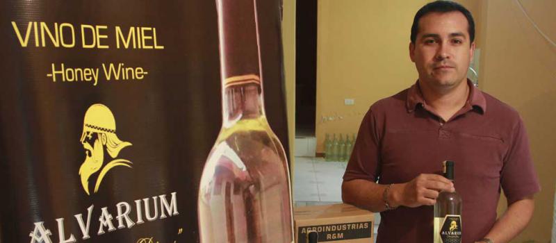José Luis Rivadeneira,  gerente de producción de Agroindustrias R&M, ahora tiene un nuevo proyecto: elaborar vino espumante. Foto: Álvaro Pineda para LÍDERES