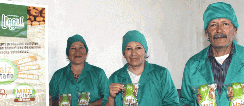 Tula Águila, Silvia Llanos e Ismael Llanos son parte de la directiva de este emprendimiento familiar. Foto: Raúl Díaz para LÍDERES