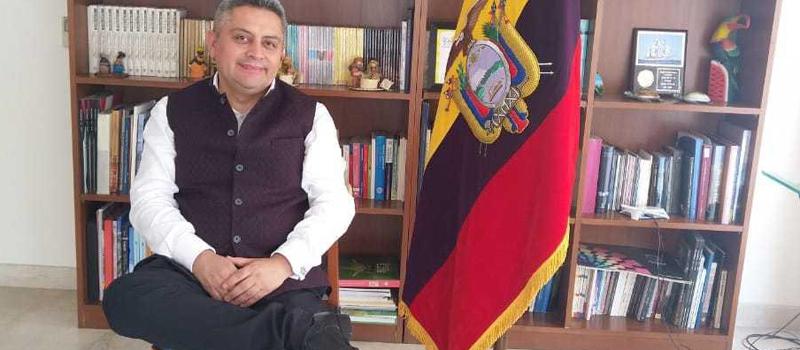 Héctor Cueva Jácome fue  cónsul general de Ecuador en Bombay, entre 2013 y 2017. Desde hace dos años es Embajador de Ecuador en India.