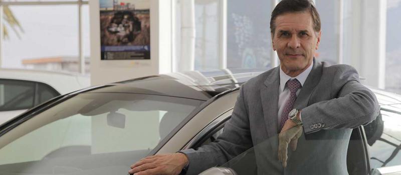Alejandro Vaya, director de Venta, Postventa y Marketing de Autolíder, distribuidor de Mercedes Benz. Foto: Patricio Terán / LÍDERES