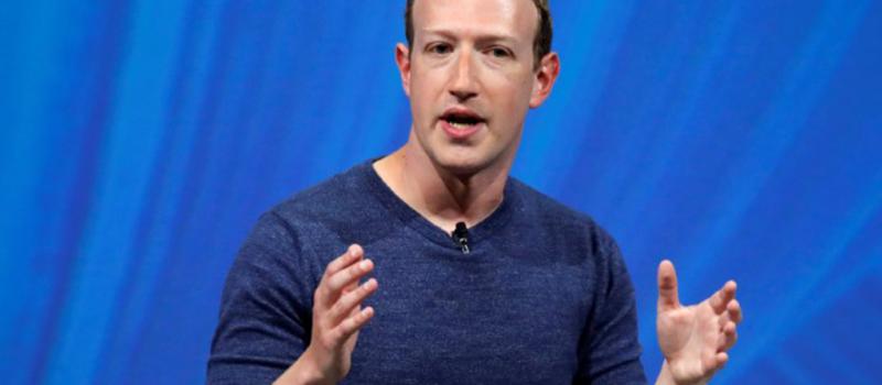 El fundador y CEO de Facebook, Mark Zuckerberg, habla en la cumbre de tecnología y puesta en marcha de Viva Tech en París, Francia, el 24 de mayo de 2018.