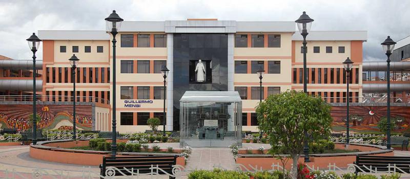 La Universidad Politécnica Salesiana tiene sus sedes en Quito y Guayaquil; su matriz está en la capital azuaya. Foto: archivo /LÍDERES