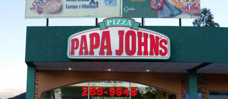 10. Al cierre de las 10 mejores marcas de franquicias está la pizzería Papa Johns. Sus planes de expansión atraen a más franquiciantes, que a la fecha suman 3 924. El costo de abrir una franquicia de esta marca está entre los USd 129 900 y USD 844 200.