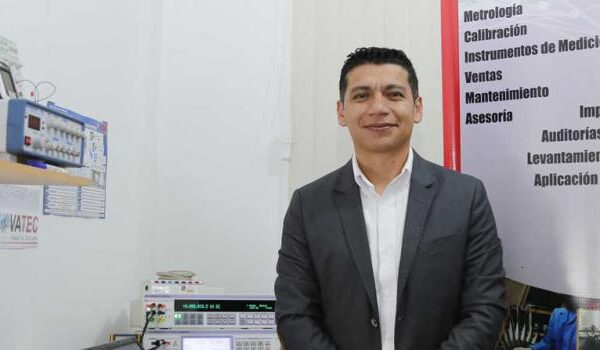 Ellos ponen a punto los instrumentos de medición