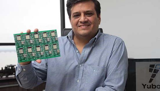 Internet de las cosas en tarjetas electrónicas Édgar Landívar
